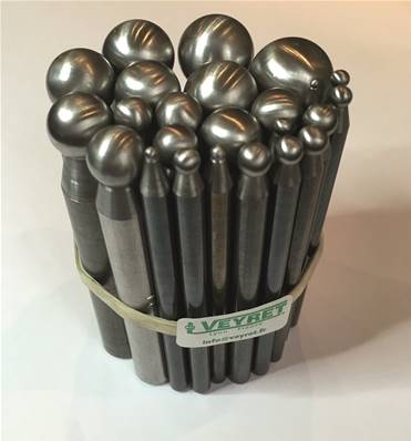 Bouterolles Acier 18 Pcs  - de 3.2 à 16 mm - Supérieur.